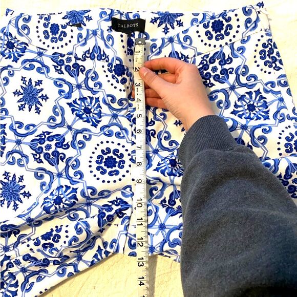 Talbots Heritage size 12 Blue and White Preppy Beach Golf Baroque Capri Pants - Picture 6 of 6